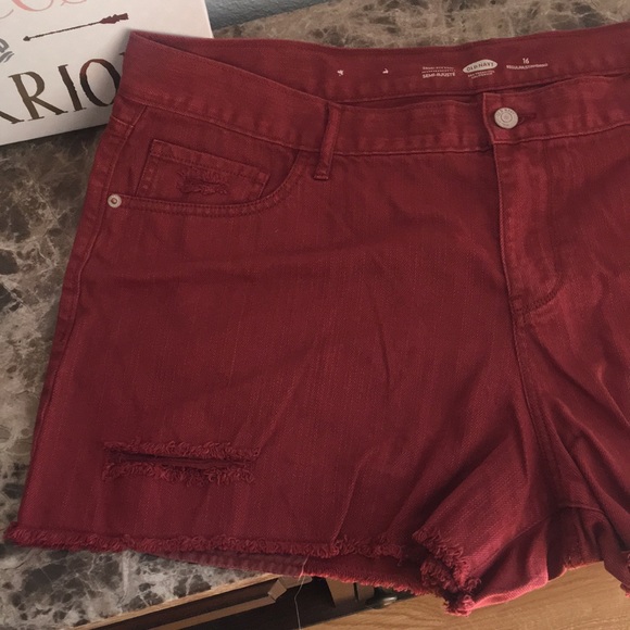 Red Semi Fitted Shorts by Old Navy 16 Regular - Picture 4 of 6